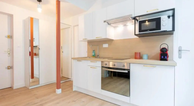 Lille Sébastopol - Nice fully equipped studio for 2 people, Rezervovat Hotel Hotely v Wazemmes s parkováním, Parkování
