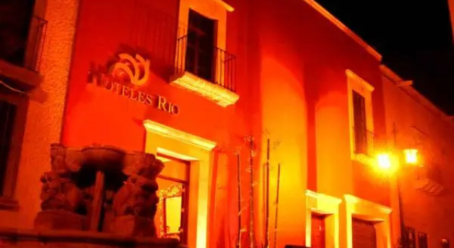 Полулюкс с видом на город Hotel Río Queretaro