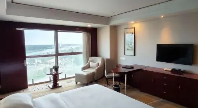 Люкс Business Days Hotel & Suites by Wyndham Jiangsu Xinyi
