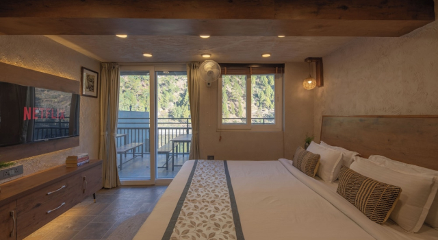 Номер Deluxe Alaya Stays Lakefront Escape 2BHK Suite