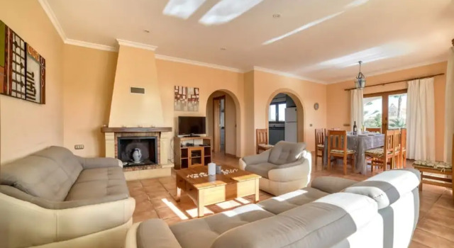 Villa - 7 Bedrooms with Pool and WiFi - 104969