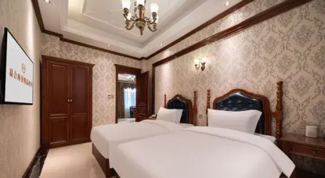Люкс Deluxe Harbin Jiahe Business Boutique Hotel (Ice and Snow World Longchuan Road Subway Station)