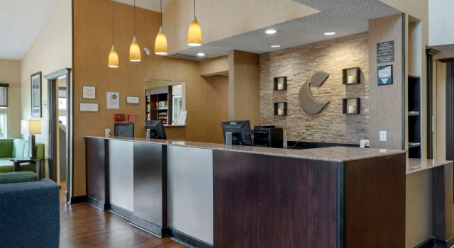 Comfort Suites DFW Airport