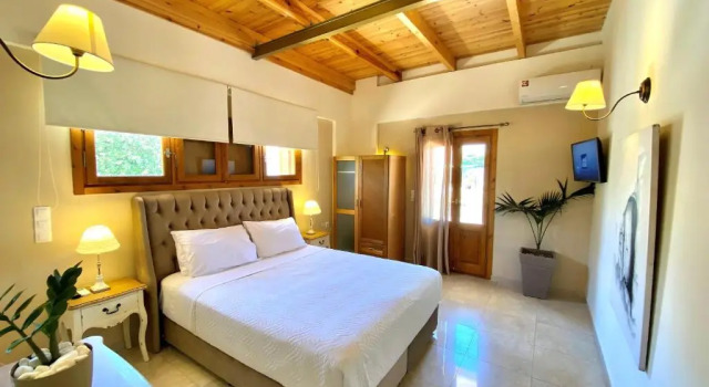 Golden Sand Beach Villa, Book Villa Magnisía Rethymno Regional Unit