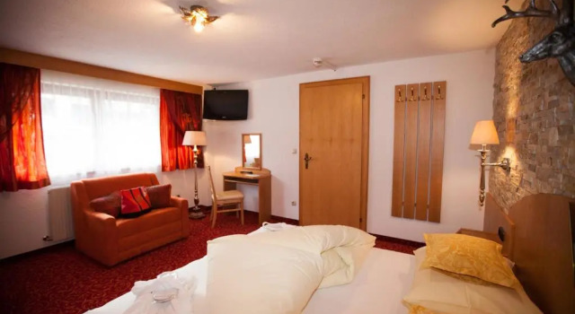 Люкс с балконом Hotel Trisanna