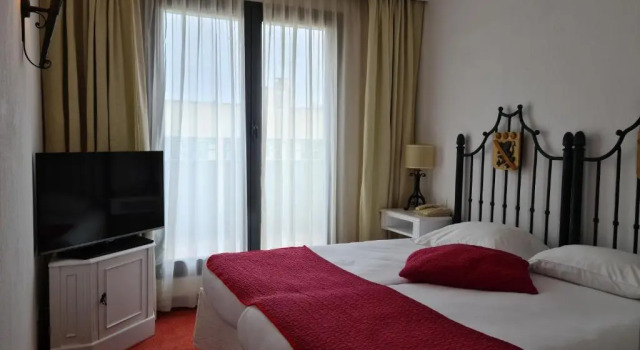Номер Superior Avignon Grand Hotel