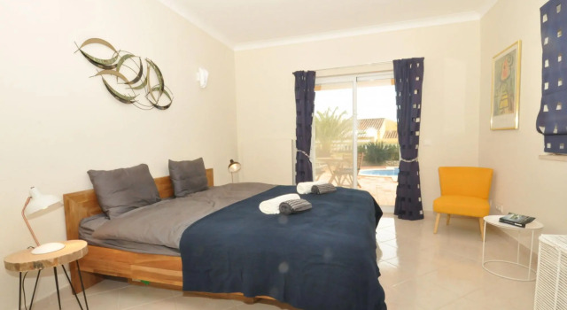 Villa With Views Like the Pool, Sea, Meia Praia