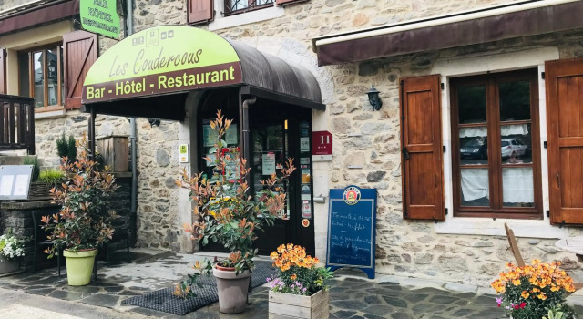 Logis Hôtel-restaurant Les Coudercous, Buchen Sie Hotel Saint-Chély-d'Aubrac Aveyron