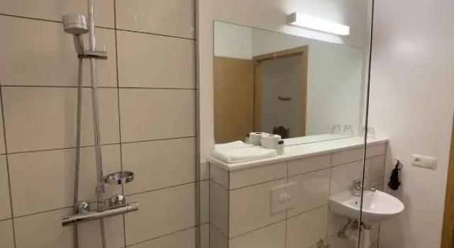 Трёхместный номер Studlagil INN Hostel