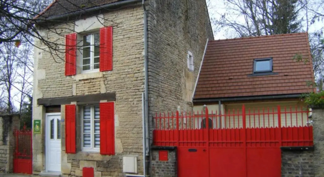 Gîte Les Riceys, 4 pièces, 6 personnes - FR-1-543-153, Reservar Hotel Les Riceys Aube, perto de Maison de Champagne