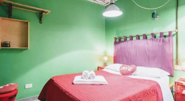 Apartment 2 People Rome Center, Trevi Fountain, Забронировать Апартаменты/квартира Треви Рим, рядом с Посольство США в Риме