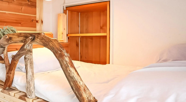 Кровать в общем номере (женский номер) Guest House Shirahama R cafe – Caters to Women - Hostel