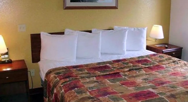 Двухместный люкс Rodeway Inn Salina North