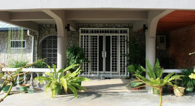 Morning Glory Guest House, Rezerwuj Pensjonat Kuching Sarawak