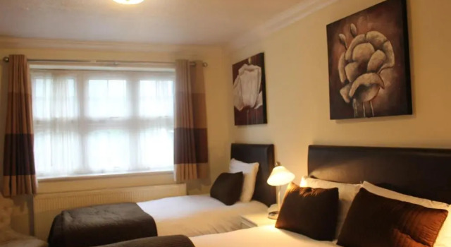 Семейный номер Standard Roseview Alexandra Palace Hotel