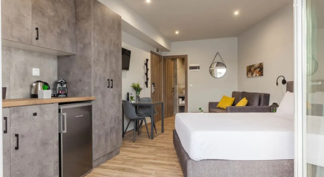 Студия Business с балконом Raise Heraklion Boutique Apartments