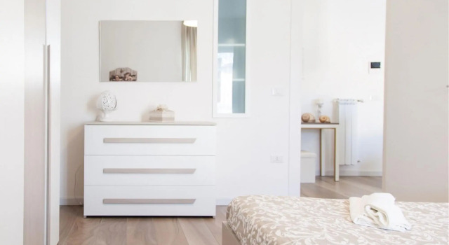 4 people, 1 bathroom, family friendly, central location, private terrace-La Casa dei Coralli