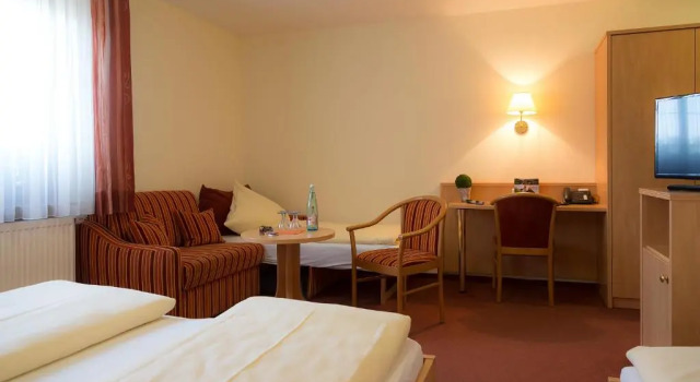 Четырёхместный номер Comfort Hotel - Landgasthof Rebstock