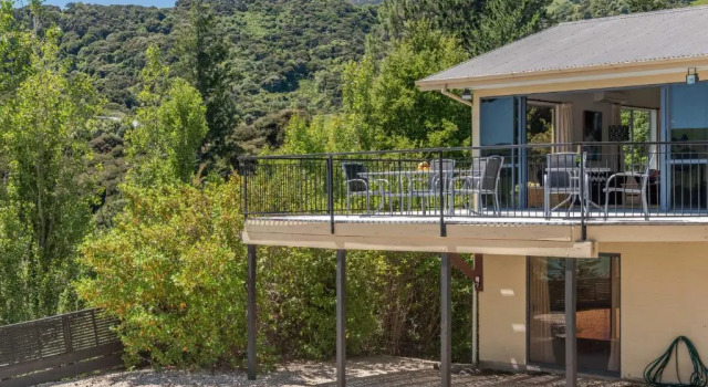Vue De La Mer - Akaroa Holiday Home