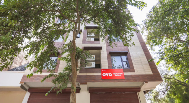 OYO 74279 Hotel Royal King Deluxe