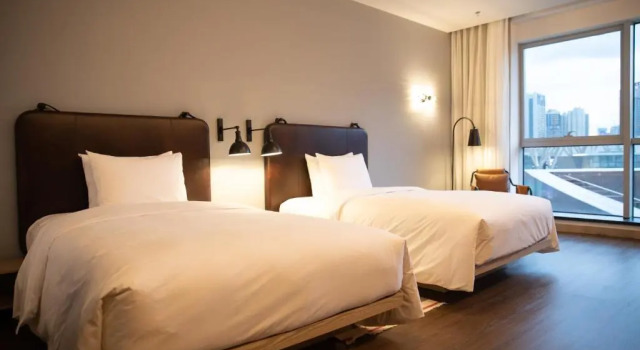 Moxy Shenzhen North Station, Rezerwuj Hotel Hotele w Shenzhen z parkingiem, Parking
