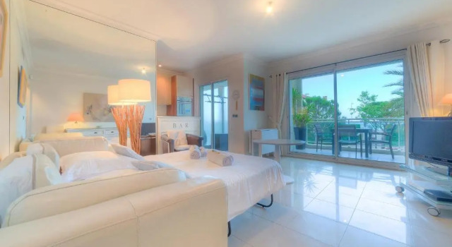 IMMOGROOM - Sea view - Terrace- Swimming-Pool - 1 min from the beach