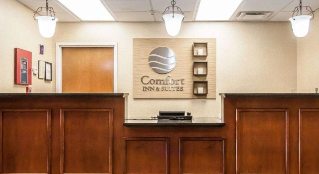 Comfort Inn & Suites Atoka-Millington, Buchen Sie Hotel Atoka Tennessee