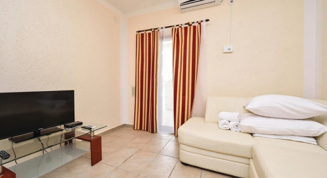 Stunning Apartment in Vir With 1 Bedrooms, Wifi and Outdoor Swimming Pool