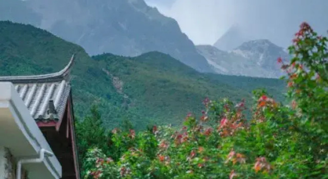 Weijianshan Homestay, Prenota Hotel Hotel a Lijiang con parcheggio, Parcheggio