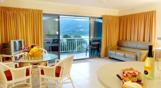 Двухместный люкс Coral Sea Vista Apartments