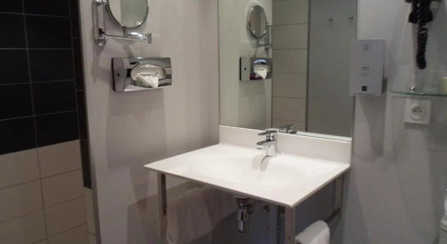 Двухместный номер Standard Logis Hôtel des Deux Forts