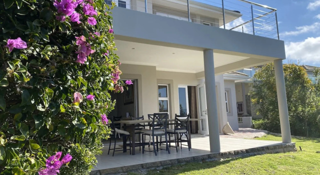 The Ridge at Plettenberg Bay, Забронировать Дом для отпуска Виллы Плеттенберг-Бей, рядом с Plettenberg Bay Global Village, Вилла