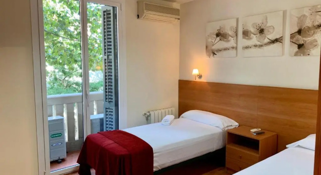 Hostal Madrazo