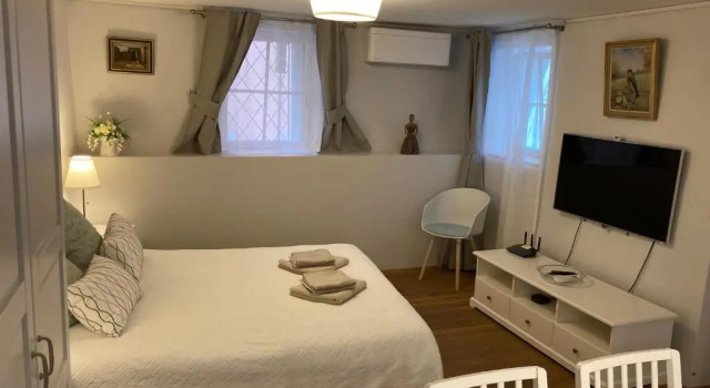 Studio de luxe, au coeur de la vieille ville, Prenota Hotel Hotel a Canton Vallese con parcheggio, Parcheggio