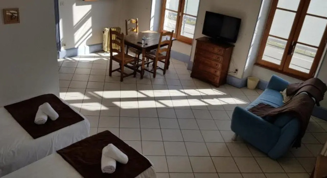 Люкс Logis Hotel le Prieuré
