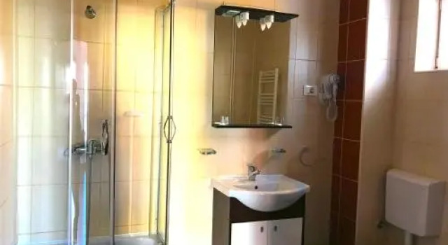 Casa Servus, Varaa Hotelli Hotellit Mamaia-Sat pysäköinnillä, Pysäköinti