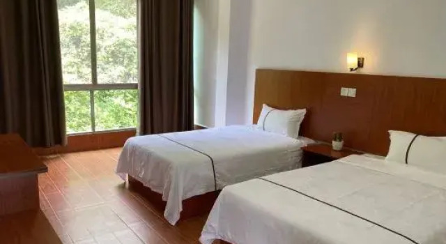Люкс Deluxe с 3 комнатами Huayuan Villa  LIuyang