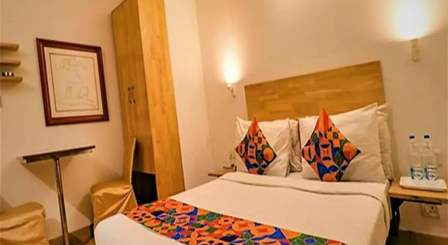 Номер Deluxe FabHotel Majestic JPM I