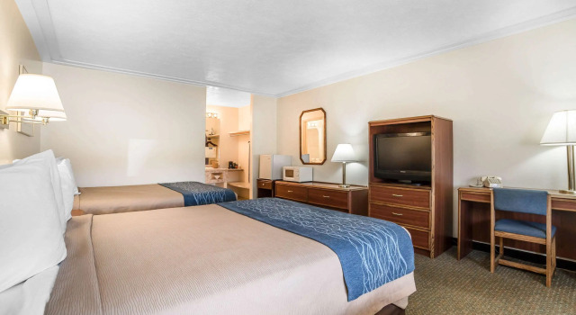 Rodeway Inn Pronghorn Lodge