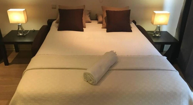 Apartment With 2 Bedrooms in Uccle, With Enclosed Garden and Wifi, Prenota Appartamento Hotel a Flanders con parcheggio, Parcheggio