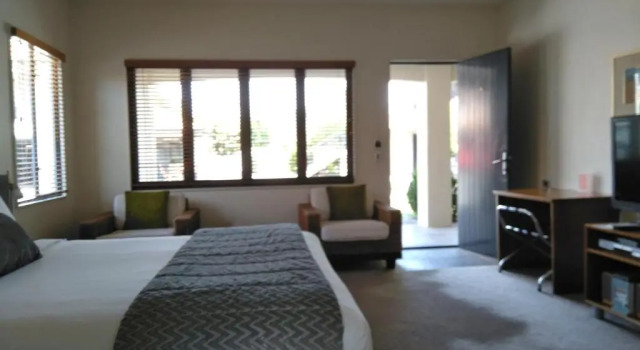 Студия Harvest Lodge Motel