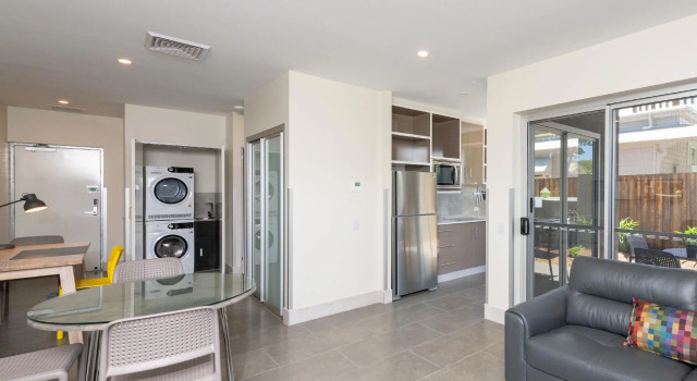 Апартаменты Deluxe Laguna Serviced Apartments