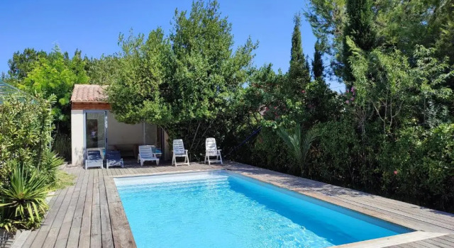 Villa avec piscine privée, Забронировать Вилла Отели Буш-дю-Рон с парковкой, Парковка