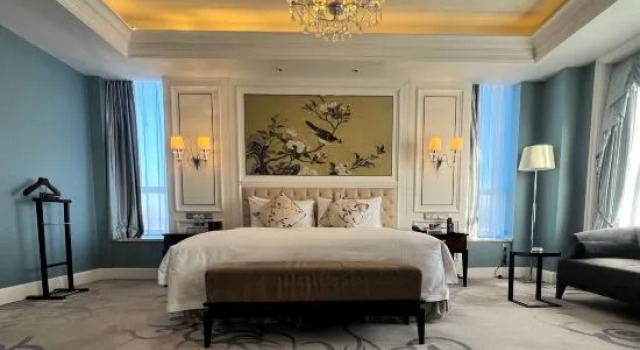 Люкс Executive World Trade Winning Hotel