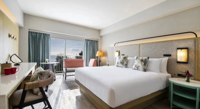 Двухместный номер Standard с балконом и с красивым видом из окна Crowne Plaza Resort Saipan