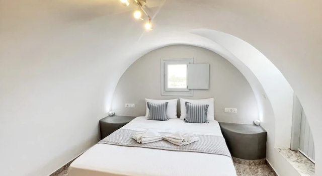 Апартаменты Superior White Lily Suites & Lofts