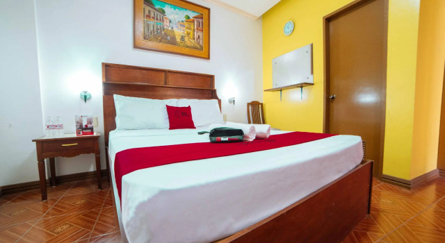 Двухместный номер Standard RedDoorz at La Casa Guesthouse former RedDoorz at Tamarind Street Angeles City