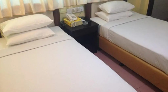 Royal 74 Hotel, Забронировать Отель Отели Янгон с парковкой, рядом с Sein Yaung Chi Pagoda, Парковка