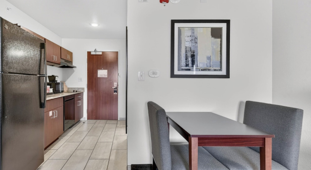 Люкс Cobblestone Hotel & Suites - Eaton