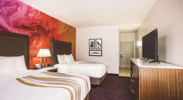 Четырёхместный номер Deluxe La Quinta by Wyndham Chambersburg